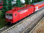 BR 212 005 der DR in verkehrsroter Farbgebung, am 22.07.2009. ...