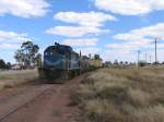 Sonstige 207 mit G�terzug Windhoek-Gobabis in Gobabis am 7-7-2010.