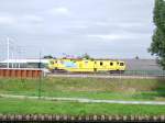 UFM-120 EURAILSCOUT f�hrt entlang des Amsterdam-Rijnkanaal Richtung Utrecht;100903  ...