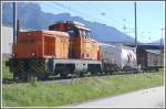 Die normalspurige Mietlok LSB Em 847 901-6 bringt zwei schmalspurige ... Die normalspurige Mietlok LSB Em 847 901-6 bringt zwei schmalspurige ...