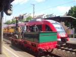 Sonstiges Der Adler wieder in F�rth, in Hintergrund der Lint von Alstom nach Markt Erlbach. (24.05.2010)