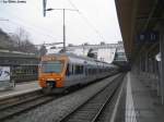 sonstiges RABe 525 036-0 ''Zentrum Paul Klee'' + 525 007-1 ''G�belbach'' verlassen am 9.2.2010 Bern als S44 durchs G�rbetal nach Thun. Erst seit Dez. 2008 fahren die NINA's auf der S44, davor fuhr die S44 nicht nach Thun sondern nach B�mpliz, und wurde durch die ex RM GTW RABe 526 gefahren.