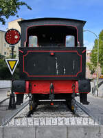 Heckansicht von der Dampflokomotive 020-0231 (MZA 601), welche Anfang November 2022 vor dem Eisenbahnmuseum Madrid zu sehen war.