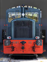 Die Rangierlokomotive 10112  Memé  (301-012) wurde 1963 gebaut und ist Teil der Ausstellung im Eisenbahnmuseum von Katalonien. (Vilanova i la Geltrú, November 2022)