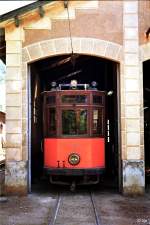 Straenbahn Sller: Tw 1 im Schuppen in Sller (7. Mai 1987)