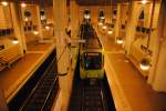 Stadtbahn Hannover Blick oben auf einen TW 6000, in der Station K�nigsworther Platz/Hannover, am 04.07.10