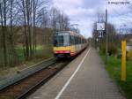 stadtbahn-karlsruhe-hier-nur-die-s-bahnen 05.04.2010: TW 811 als S4 nach Karlsruhe Hbf f�hrt in D�rrenb�chig ein.