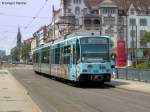 stadtbahn-karlsruhe-hier-nur-die-s-bahnen 30.06.2010: TW 880 'Rizzibahn' als S5 nach Knielingen Rheinbergstra�e h�lt an der Haltestelle Tullastra�e.