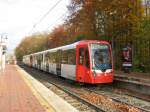stadtbahn-koln-hochflurstadtbahnen-b-wagen-und-k5000 Am 08. November 2009 stand TW 5150 mit einem weiteren unbekannt geblieben Fahrzeug des gleichen Typens in der Haltestelle 'Herler Stra�e'.