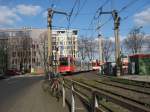 stadtbahn-koln-hochflurstadtbahnen-b-wagen-und-k5000 2 unbekannt gebliebene Wagen aus der Serie 2300 konnte ich am 10. April 2010 unterwegs als Linie 16 Fahrtrichtung 'Niel, Sebastianstra�e' bei der Einfahrt in die Haltestelle 'Ubierring' dokumentieren.