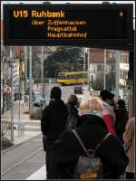 . Gro�er Andrang - ...  Gisela, Matthias und Jonas Frey 11.12.2011