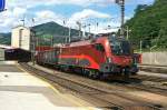 1116 200 zieht am 3.08.2008 den Gterzug 45051 durch den Bahnhof Bruck/Mur.