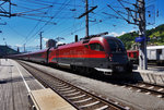 1116 202-3 hält mit dem railjet 160 (Wien Hbf - Zürich HB), sowie dem railjet 560 (Flughafen  Wien (VIE) - Bregenz), im Bahnhof Feldkirch.