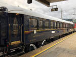 Ein Schlafenwagen des Venice Simplon Orient Express (VSOE / DRV 1368). Innsbruck Hbf am 28.07.2021