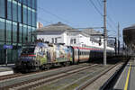 ÖBB 1116 157  gemeinsam sicher  wird den wegen des Streiks bei der DB erst ab Salzburg verkehrenden EC 217 nach Graz bis Bischofshofen schieben, Salzburg Hbf, 08.03.2024