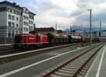 V 83 der SLB am 18.8.2015 mit einem Güterzug im Salzburger Hauptbahnhof.