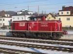 SLB 2000 084 - SLB V84 (ex DB V 100 1084 / ex DB 211 084 / ex BB 2048 002)  steht am 18.12.2009 im SLB Bahnhof Salzburg-Itzling