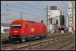 2016 071 fährt am 31.01.2019 als Lokzug durch den Bahnhof Hörsching.