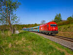 Pachern. Die ÖBB 2016 087 ist hier am Morgen des 12.04.2024 mit dem IC311 nach Budapest in Pachern zu sehen.