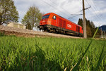 2016 052-0 auf der Fahrt nach Dellach im Drautal, am 22.4.2016 bei einem Halt in in Berg im Drautal.