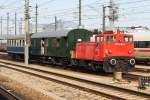 BIF 2062 053-1 am 24.Juli 2015 mit dem SLP 17097 bei der Hst.