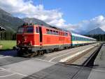 Lok 2143 021 der Stauden-Verkehrs-Gesellschaft mit Alex 39951  (Oberstdorf-Mnchen Hbf) beim Kreuzungsaufenthalt in Langenwang (Schwab)