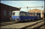 ÖBB Schienenbus 6581 053 und 001 sind hier am 11.3.1994 für diverse Umarbeiten vor der Werkstatt in Lengerich Hohne zu sehen.