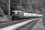 CZA 1010.10 fährt am 10.Juni 2018 mit dem SR 14196 (Budapest-Kelenföld - Mürzzuschlag) in den Bahnhof Semmering ein.