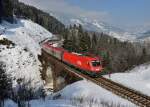 1016 001 mit EC 111 am 23.02.2013 zwischen Bad Hofgastein und Angertal.