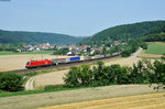 Eine unbekannt gebliebene 1016 der ÖBB mit einem KLV-Sattelaufliegerzug bei Breitenfurt Richtung Treuchtlingen, 17.07.2015