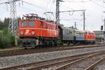 A-CZA 1040 013-3 und A-NLB 2143.56 am 08.September 2019 im Bahnhof Mistelbach.