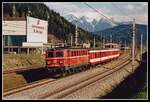 1041 222 fährt am 24.04.2001 mit R4479 beim Umformerwerk St.Michael vorbei.