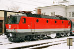 01. Februar 2005, Salzburg Hauptbahnhof, Lok ÖBB 1044 113