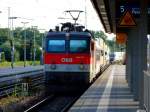 Am Abend des 30.06.2007 durchfhrt 1044 217 mit einer RoLa den Bahnhof Landshut Hbf.