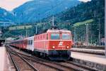 1044 105-3 mit Intercity in Schwarzach St.