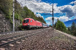 1116 277-5 fährt mit dem EC 112 (Klagenfurt Hbf - Frankfurt (Main) Hbf) die Tauernbahn-Südrampe hinauf.