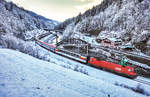 1116 164-5 fährt mit dem EC 163  Transalpin  (Zürich HB - Innsbruck Hbf - Bischofshofen - Selzthal - Graz Hbf), kurz vor Schwarzach-St.