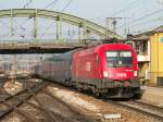 EN 263 mit 1116 197-3 an der Spitze fhrt am 25.5.2007 auf Gleis 8 in Wien West ein