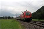 1116 265 schleppt bei Niederaudorf einen OEC nach Wien Westbahnhof.