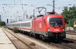 1116 262-5 mit dem InterCity 2083 (Knigssee) von Hamburg-Altona nach Berchtesgarden.Hier zu sehen am Mnchener Heimeranplatz am 29.07.2009