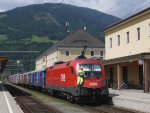 In Lienz wird auf Gleis 1 REX4654 nach San Candido/Innichen bereitgestellt mit Taurus 1116 052; 01.08.2011
