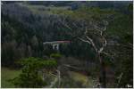 EC 102  Polonia  (Villach - Warschau) beim berqueren des Gamperlgraben-Viaduktes, nahe Klamm.