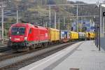 1116 119 mit Sondergüterzug in Bruck/Mur am 18.10.2015.