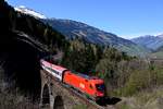 Das Schlossbach-Viadukt zwischen Bad Hofgastein und Anger ist einer der Stellen, an denen sich die Tauernbahn ihren alten Charme behalten hat und sich noch nicht zur zweigleisigen Hochleistungsstrecke