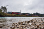 1116 248-6 fährt mit dem railjet 533 (Wien Hbf - Lienz) bei Berg im Drautal vorüber.