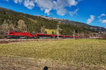 1116 218-9 fährt mit railjet 533 und dem Verstärkungszug D 15533 (Wien Hbf - Lienz), bei Berg im Drautal vorüber.