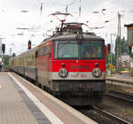 Die Party ist vorbei. Centralbahn 1142 704 bringt die Besucher des Party Wochenendes zurück in die Heimat. Der Fun-Express ist ein von Eurostrand gecharterter Sonderzug mit Abfahrten zwischen Rheine bis Köln nach Leiwen. Der Zug fährt bis Hetzerath, dann werden die Gäste per Bus bis zum Erlebnisland  Eurostrand transportiert. Trier Hbf. 13.05.2018