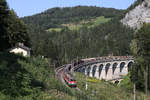 Den Kalten Rinne Viadukt befahren die Re-Pflatsch 1142.624+1144.102 mit G-55509 29.8.18
