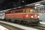 1142 575 steht am Abend des 21.10.2013 in Bruck/Mur.