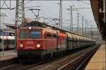 1142.623 und 1144.018 durchfahren am 22.09.14 mit einem Fals-Leerzug Wr.Neustadt Hbf Ri.